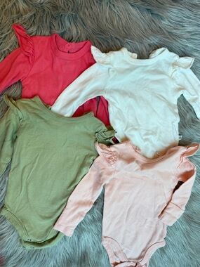 22 Piece Lot of 3-6 Month Mixed Clothing
